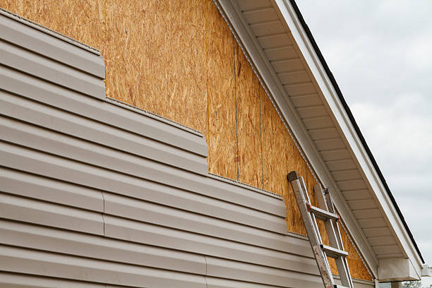 24/7 Emergency Vinyl Siding experts in Canfield, OH